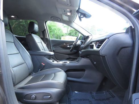Used 2019 GMC Terrain Denali w/ Advanced Safety Package FWD image 13