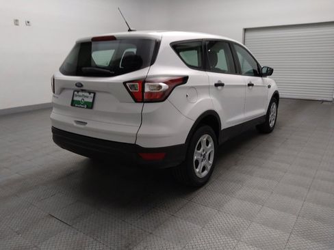 Used 2019 Ford Escape S image 9