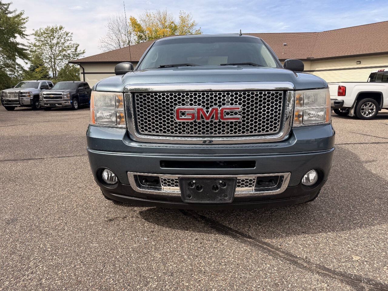 Used 2011 GMC Sierra 1500 Denali AWD/4WD image 8