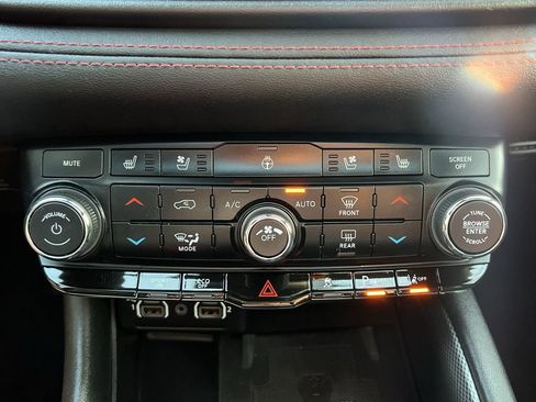 Used 2022 Dodge Durango R/T image 24