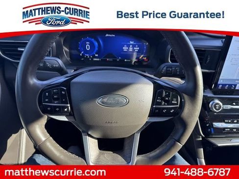 Certified 2023 Ford Explorer Platinum w/ Technology Package image 18