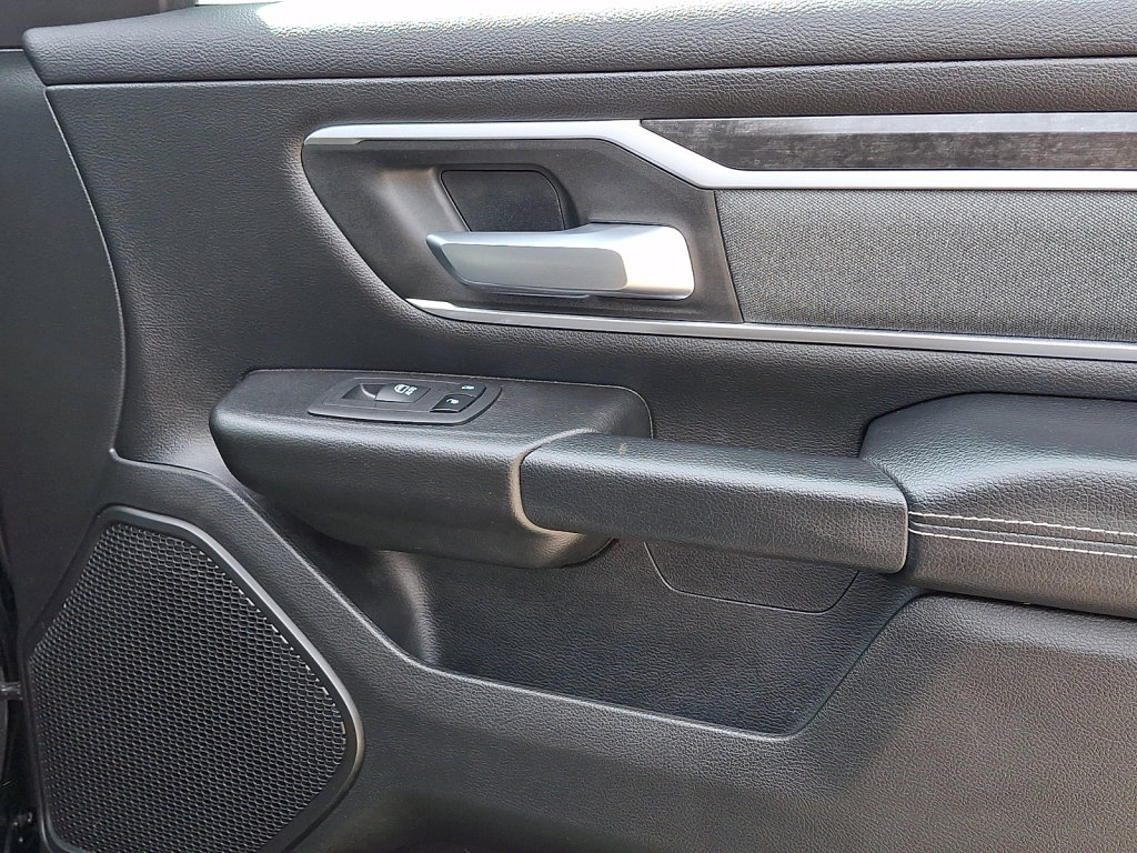Used 2023 RAM 1500 Big Horn AWD/4WD image 8