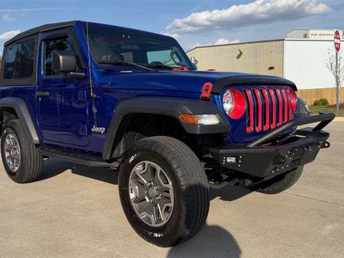 Used 2018 Jeep Wrangler Sport image 8