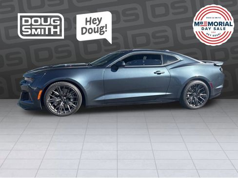 Used 2021 Chevrolet Camaro ZL1 RWD image 1