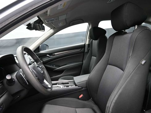 Used 2019 Honda Accord Hybrid image 10