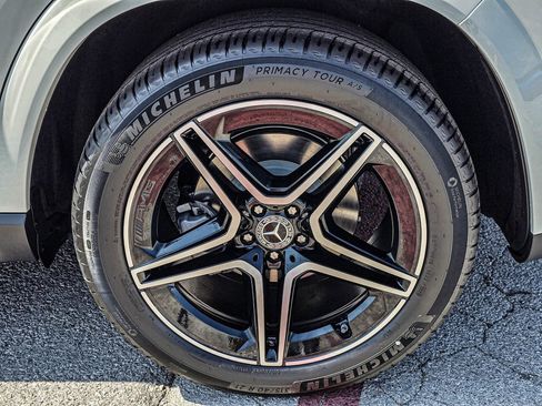 New 2026 Mercedes-Benz GLS 450 4MATIC image 9