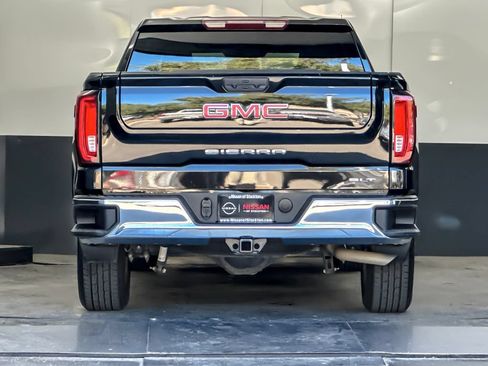 Used 2025 GMC Sierra 1500 SLT AWD/4WD image 4