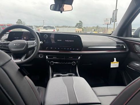 New 2026 Chevrolet Traverse Z71 w/ LPO, Floor Liner Package image 15