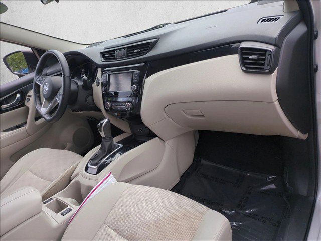 Used 2020 Nissan Rogue Sport SV w/ All-Weather Package FWD image 22