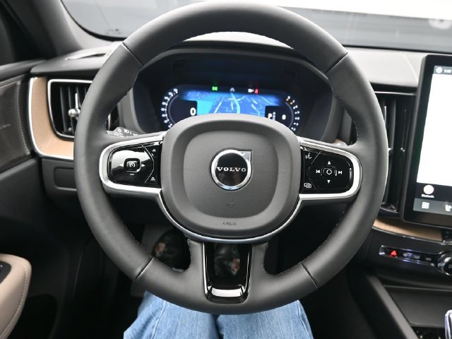 New 2026 Volvo XC60 B5 Plus w/ Protection Package Premier AWD/4WD image 25