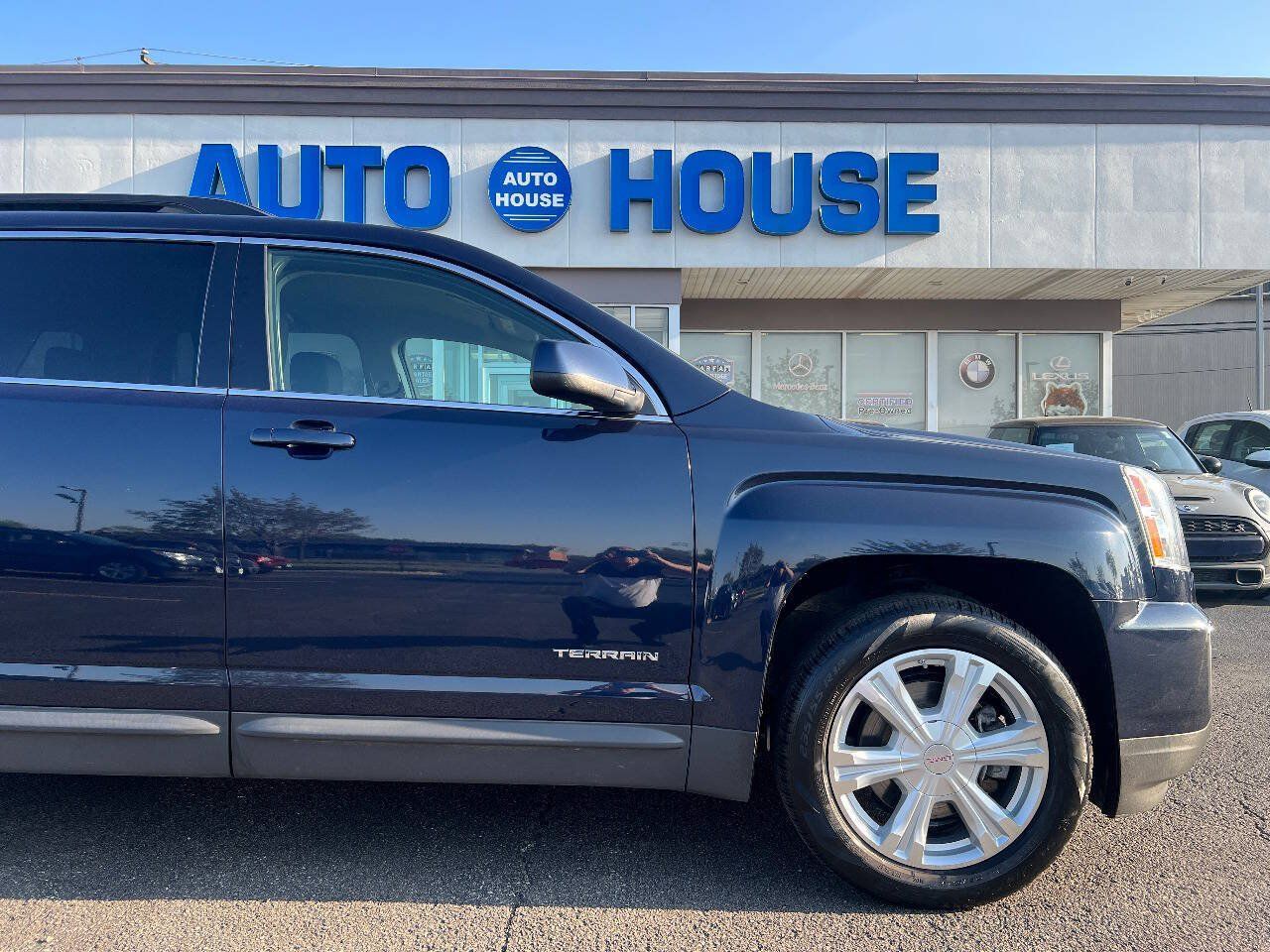 Used 2017 GMC Terrain SLE w/ Convenience Package AWD/4WD image 40