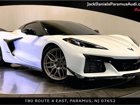Used 2023 Chevrolet Corvette Z06 w/ Z07 Performance Package image 6