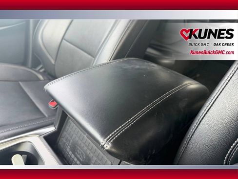 Used 2024 Ford Explorer Limited AWD/4WD image 23