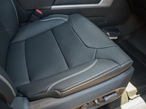 New 2026 Toyota Tundra Limited AWD/4WD image 37