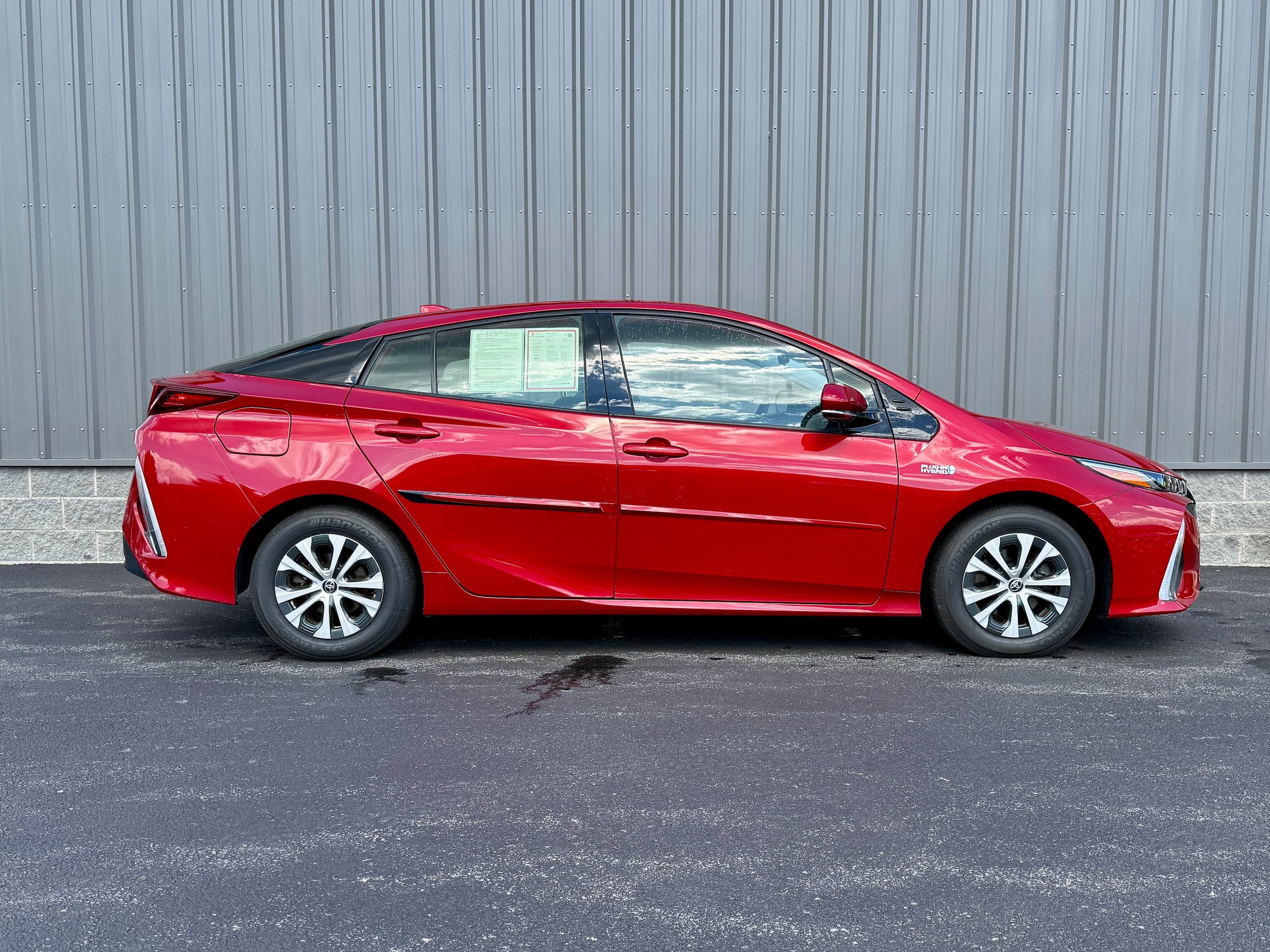 Certified 2020 Toyota Prius Prime LE w/ Carpet Mat Package FWD image 13