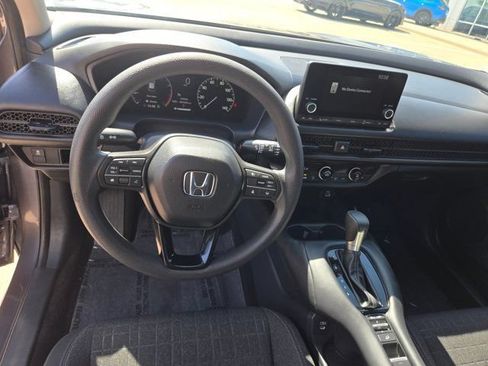 Used 2025 Honda HR-V LX image 17