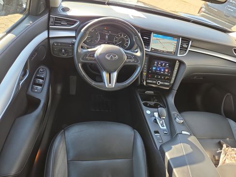 Used 2019 INFINITI QX50 Essential w/ Premium Heat Package image 8