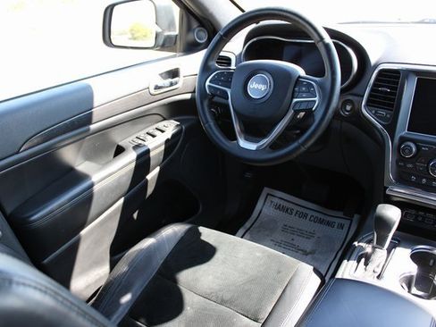 Used 2018 Jeep Grand Cherokee Altitude image 29