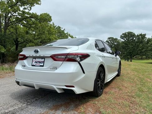 Used 2021 Toyota Camry XSE w/ Cold Weather Package FWD image 9