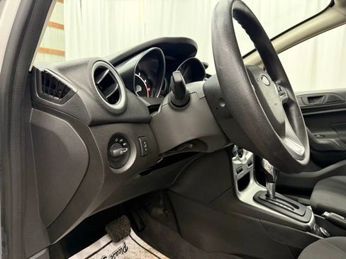 Used 2019 Ford Fiesta SE w/ Cold Weather Package image 15