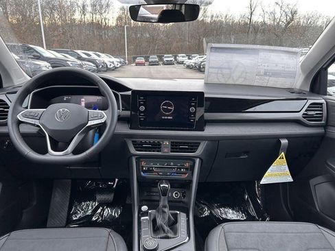 New 2026 Volkswagen Taos SE AWD/4WD image 10
