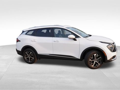 Used 2024 Kia Sportage EX AWD/4WD image 2