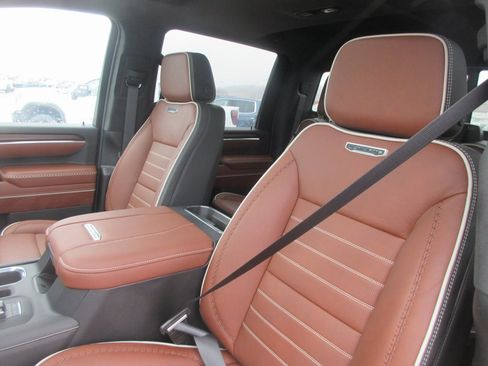 New 2026 GMC Sierra 2500 Denali Ultimate image 15