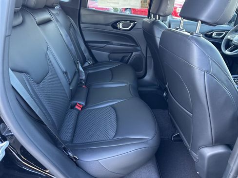 New 2026 Jeep Compass Latitude image 46