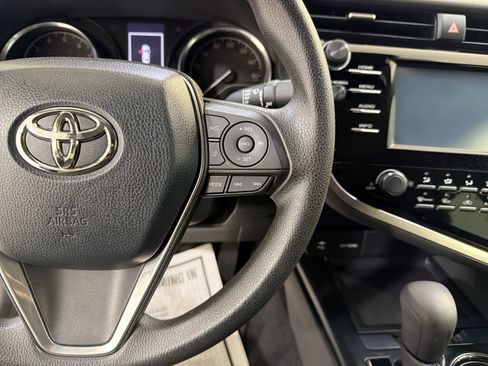 Used 2018 Toyota Camry LE w/ Convenience Package image 15
