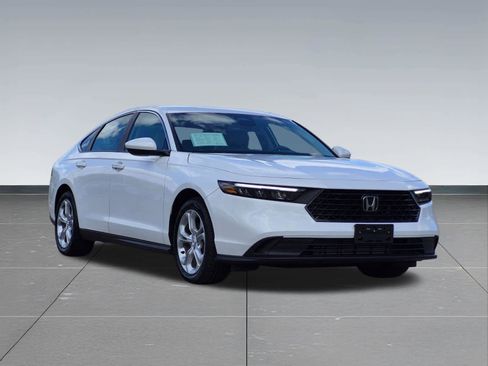Certified 2023 Honda Accord LX image 11