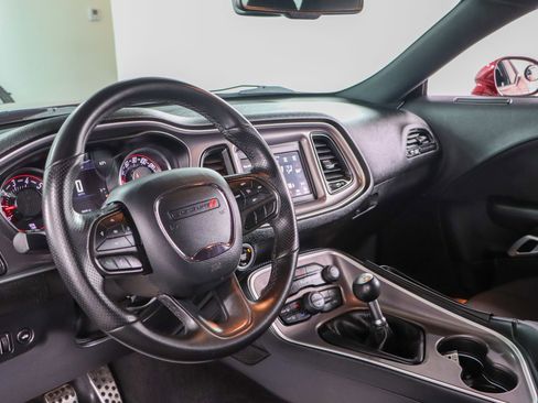 Used 2022 Dodge Challenger R/T image 22