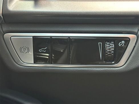 New 2026 Cadillac Vistiq Sport image 33