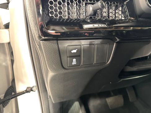 Used 2025 Honda CR-V EX-L image 18