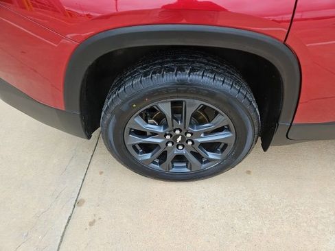 Used 2021 Chevrolet Traverse RS image 10