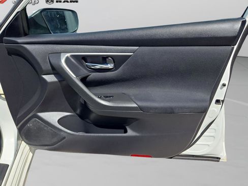 Used 2015 Nissan Altima 2.5 S w/ Power Driver Seat Package image 30