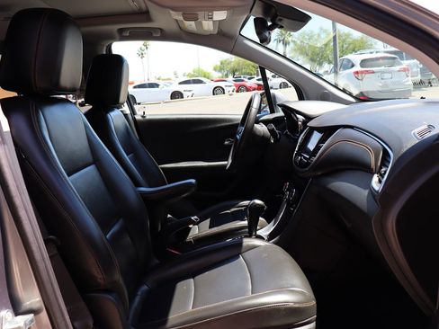 Used 2020 Chevrolet Trax Premier w/ LPO, Protection Package FWD image 34