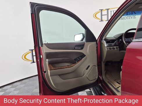 Certified 2018 Chevrolet Suburban Premier AWD/4WD image 14