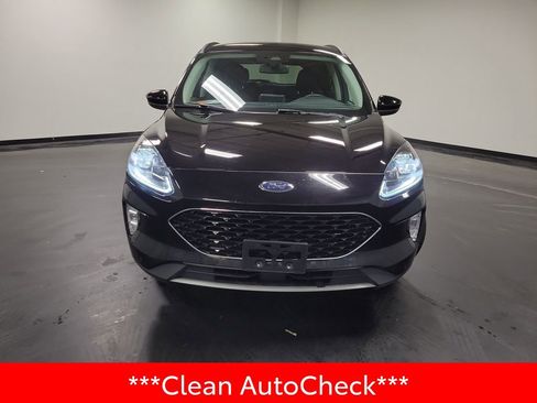 Used 2021 Ford Escape Titanium FWD image 3
