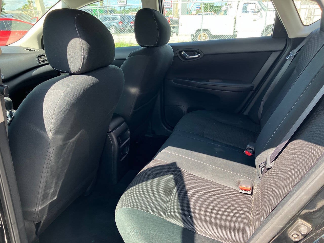 Used 2019 Nissan Sentra S FWD image 13