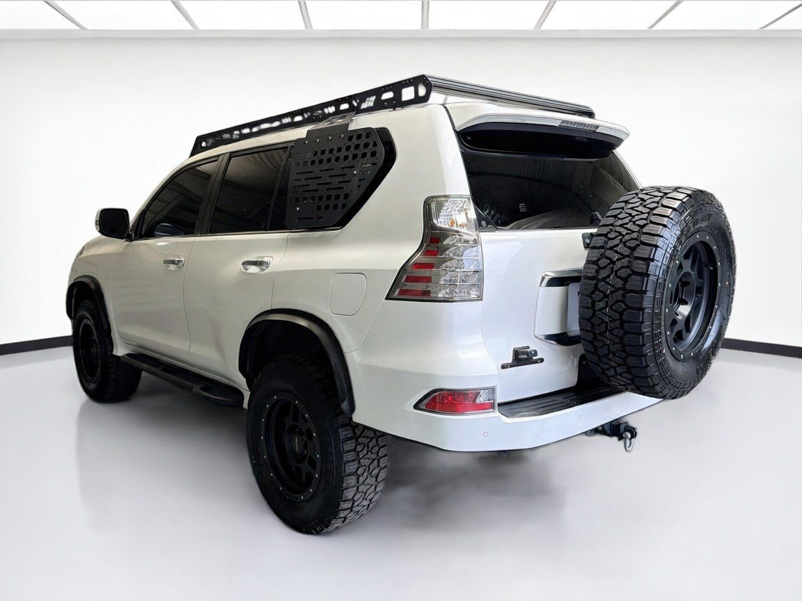 Used 2022 Lexus GX 460 Premium w/ Premium Package AWD/4WD image 6