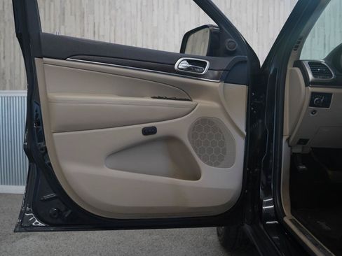 Used 2014 Jeep Grand Cherokee Limited AWD/4WD image 27