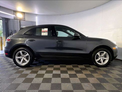 Certified 2020 Porsche Macan AWD/4WD image 8