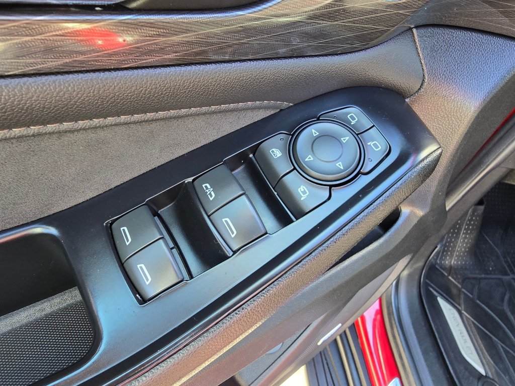Used 2023 Chevrolet Traverse High Country w/ LPO, 'HIT The Road' Package AWD/4WD image 60