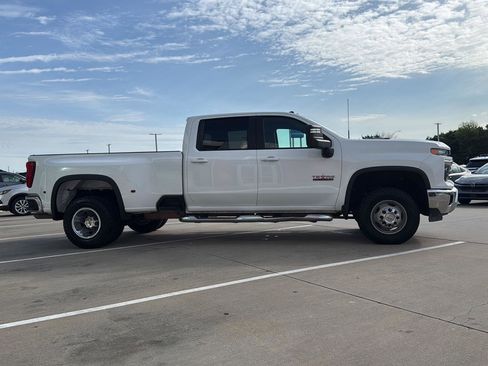 Used 2024 Chevrolet Silverado 3500 LT w/ Texas Edition AWD/4WD image 5