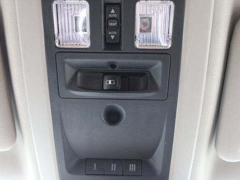 Used 2014 RAM 2500 Longhorn AWD/4WD image 33