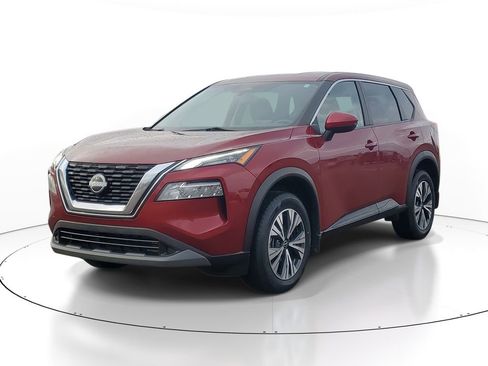 Used 2022 Nissan Rogue SV image 2