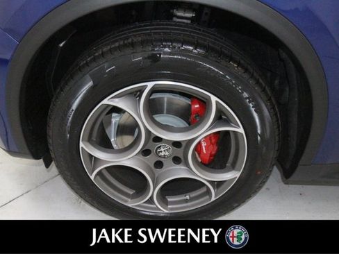 Used 2022 Alfa Romeo Stelvio Sprint image 23