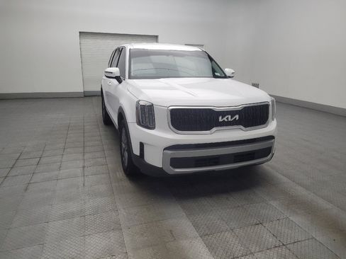 Used 2023 Kia Telluride LX FWD image 13