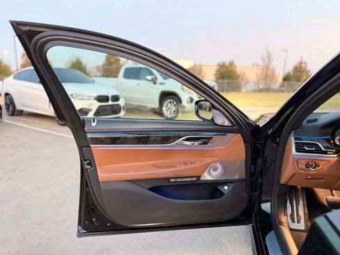 Used 2017 BMW 750i xDrive 750i xDrive image 16