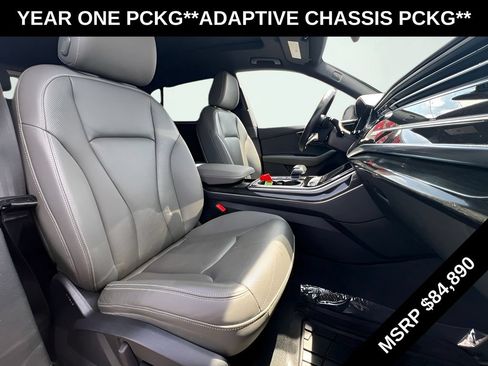 Used 2019 Audi Q8 Prestige w/ Adaptive Chassis Package AWD/4WD image 40